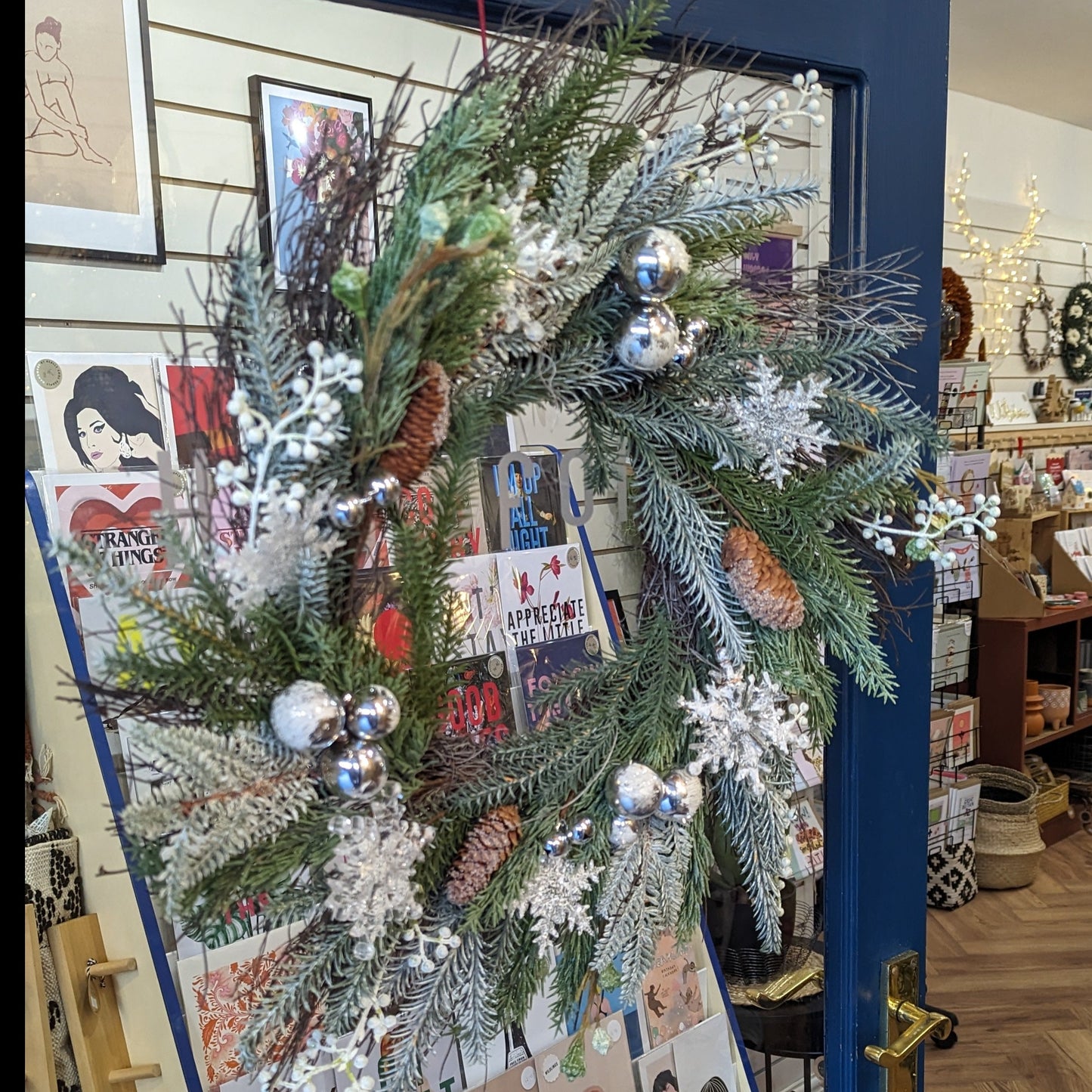 Frosted Pinecone & Silver Wreath