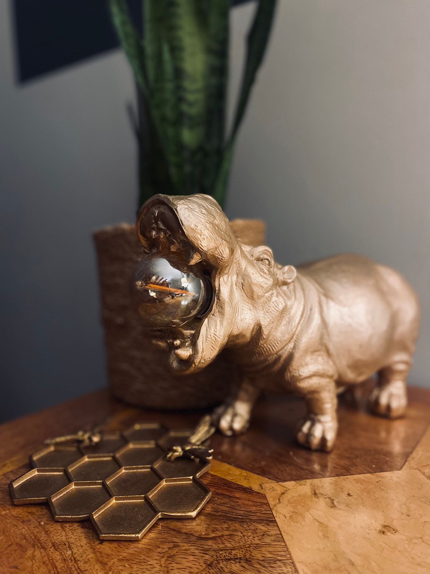Gold Hippo Table Lamp