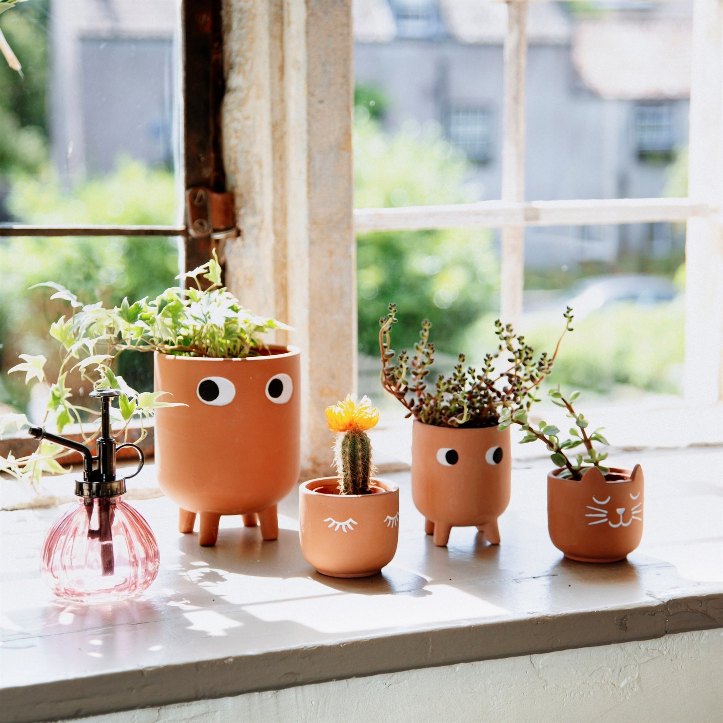 Eyelashes Mini Terracotta Planter